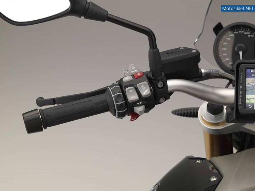 BMW-R1200R-2015-038