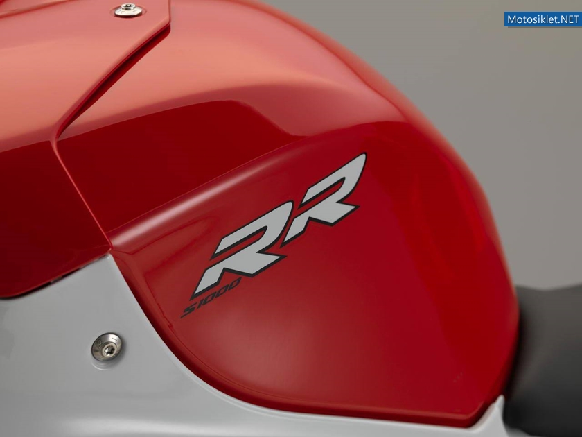 BMW-s1000RR-2015-Image-004