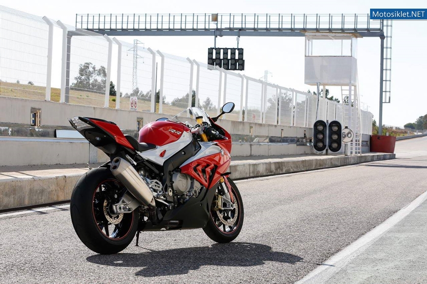 BMW-s1000RR-2015-Image-008