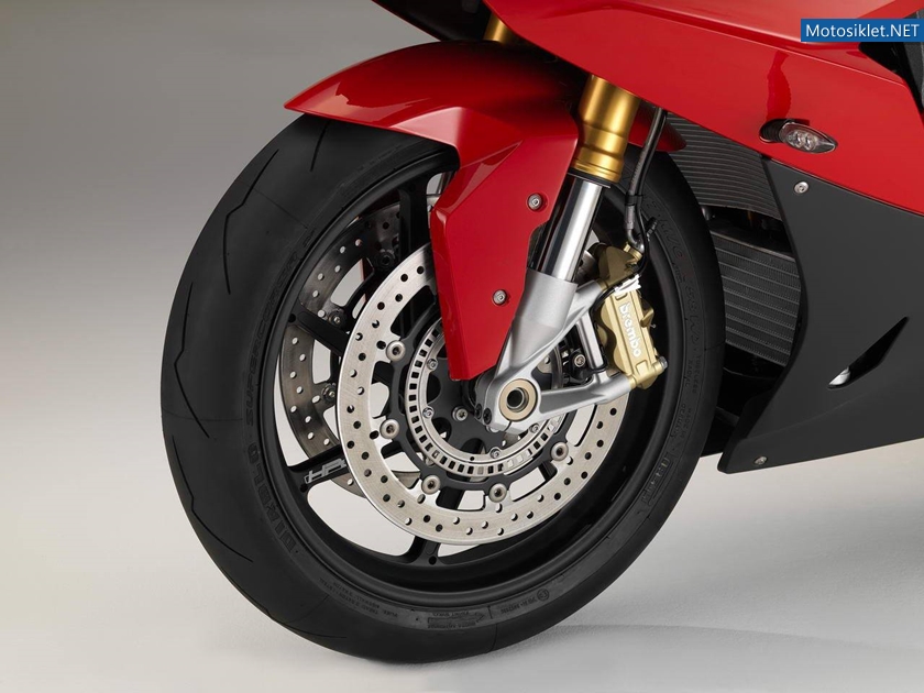 BMW-s1000RR-2015-Image-017
