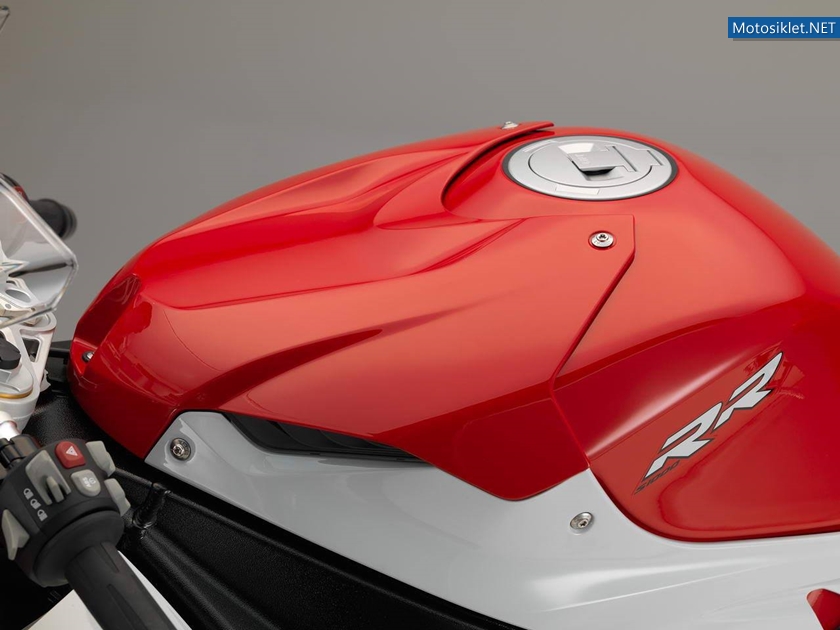 BMW-s1000RR-2015-Image-026