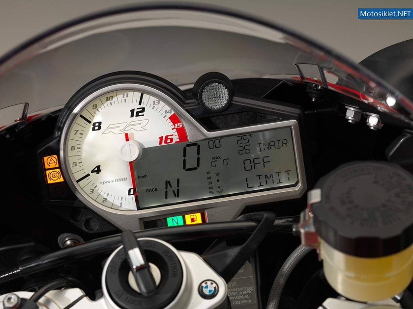 BMW-s1000RR-2015-Image-054