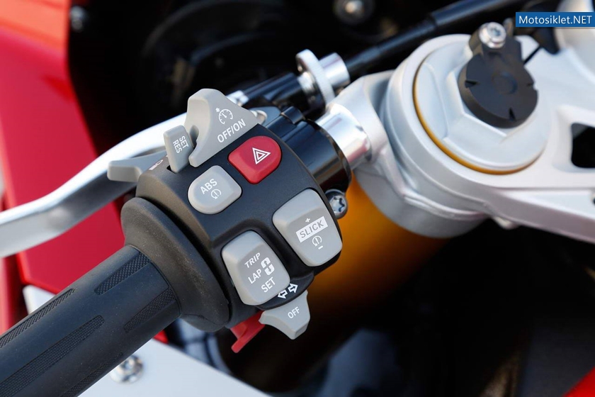BMW-s1000RR-2015-Image-060