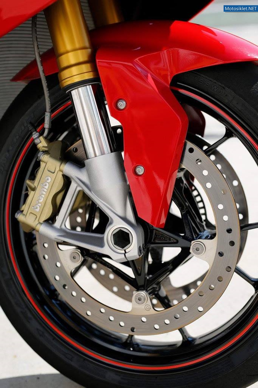 BMW-s1000RR-2015-Image-083