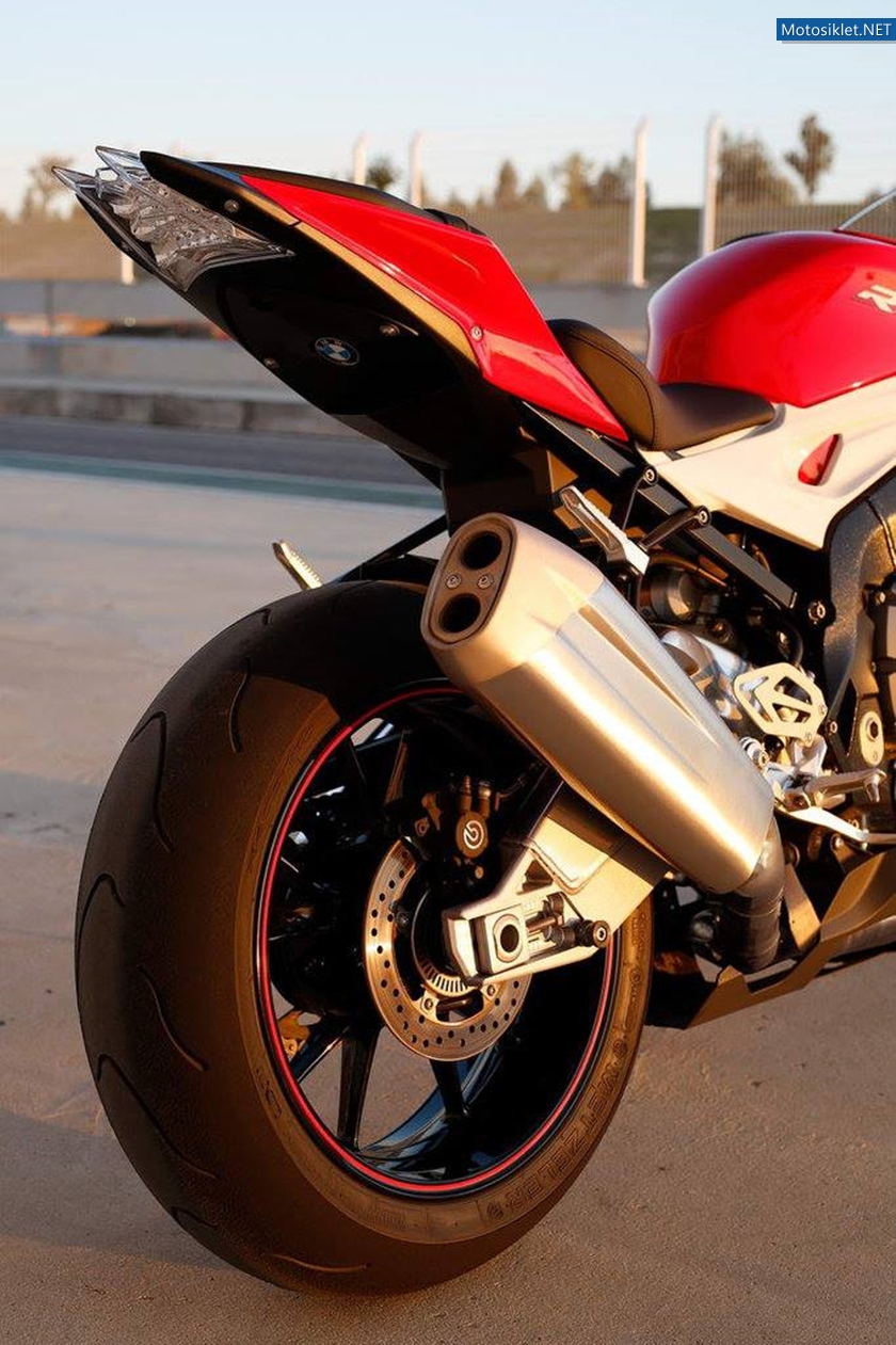 BMW-s1000RR-2015-Image-134