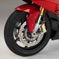 BMW-s1000RR-2015-Image-017