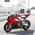 BMW-s1000RR-2015-Image-096