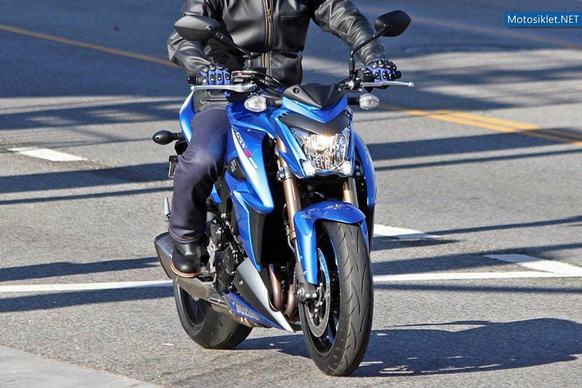 Suzuki-GSX-S-1000-003