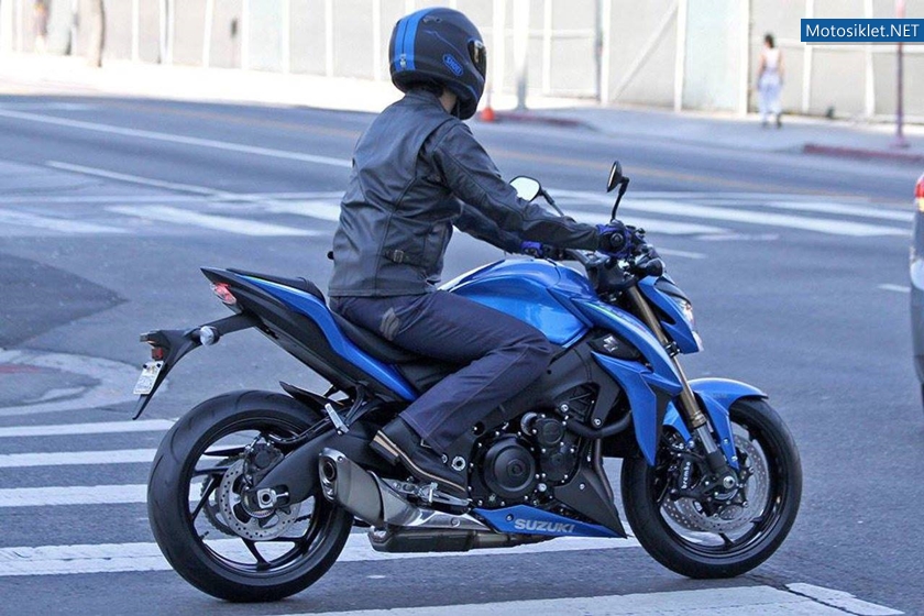Suzuki-GSX-S-1000-005