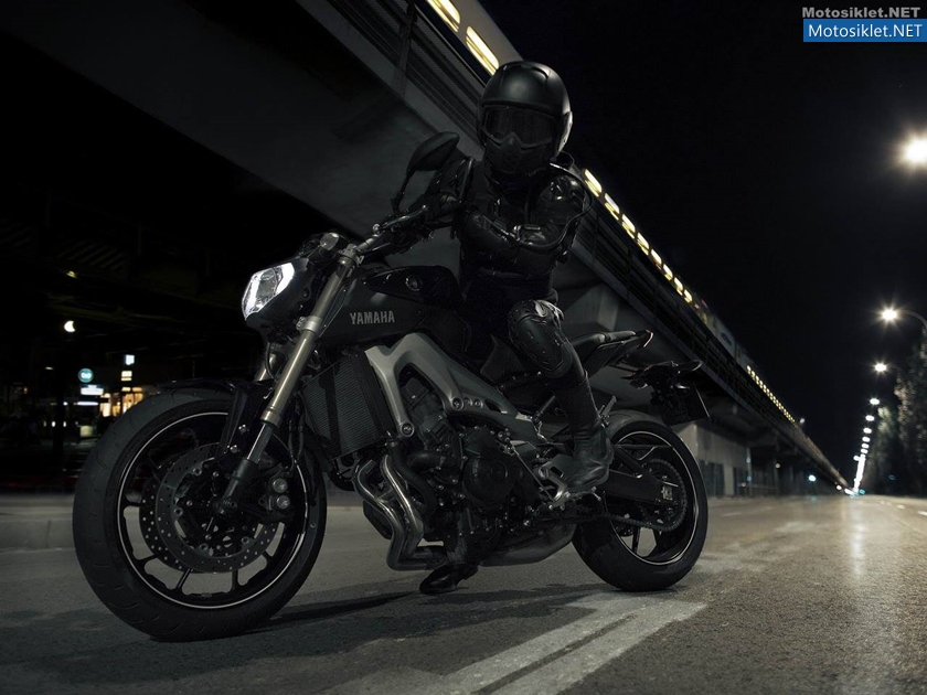 Yamaha-MT-09-2014-075