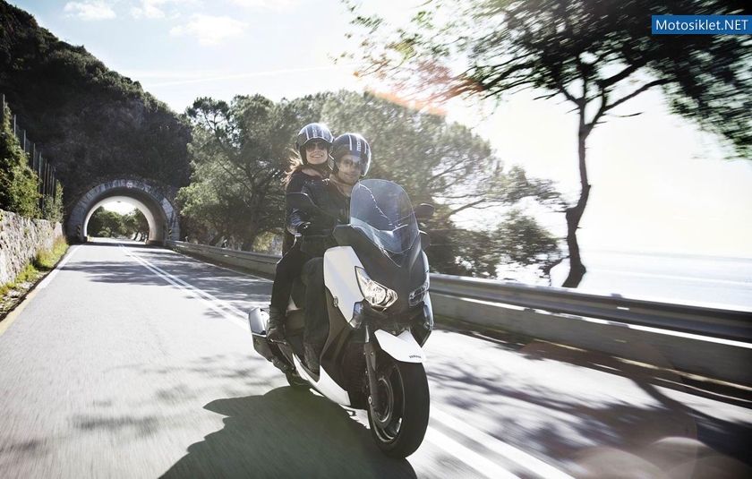 Yamaha-X-Max400-2013-002