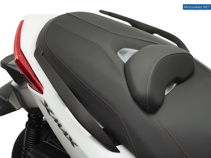 Yamaha-X-Max400-2013-003