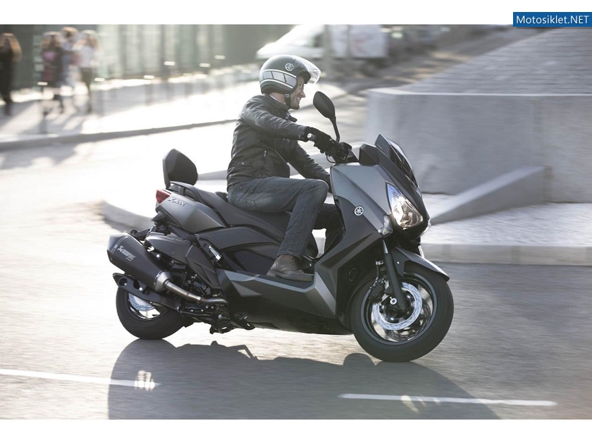 Yamaha-X-Max400-2013-019