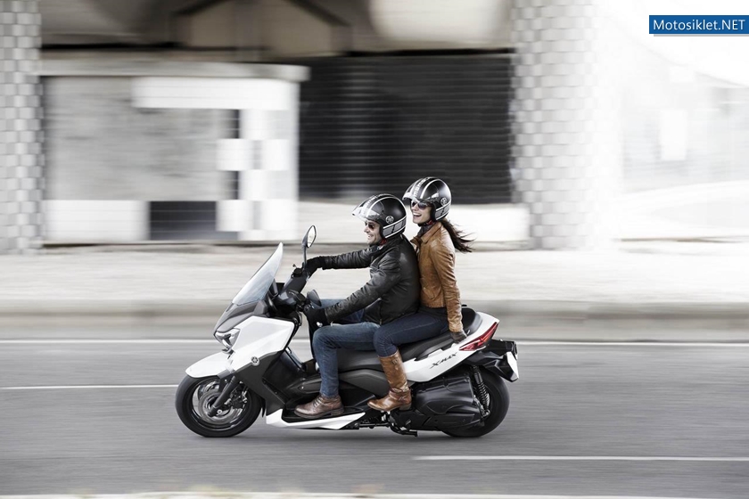 Yamaha-X-Max400-2013-027