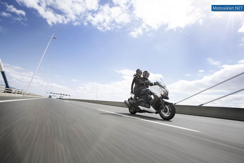 Yamaha-X-Max400-2013-057