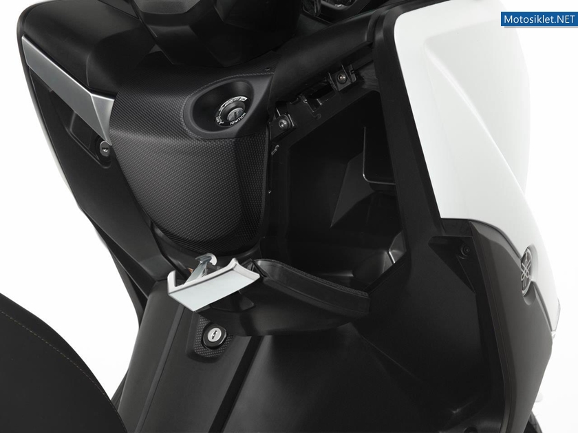 Yamaha-X-Max400-2013-062