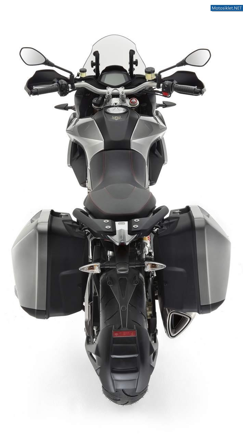 Aprilia-Caponord-1200-2013-Model-001