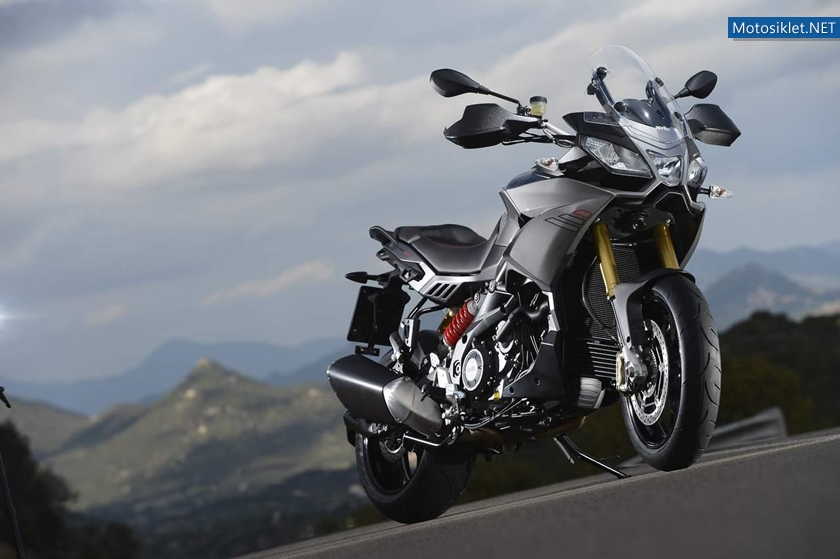 Aprilia-Caponord-1200-2013-Model-009