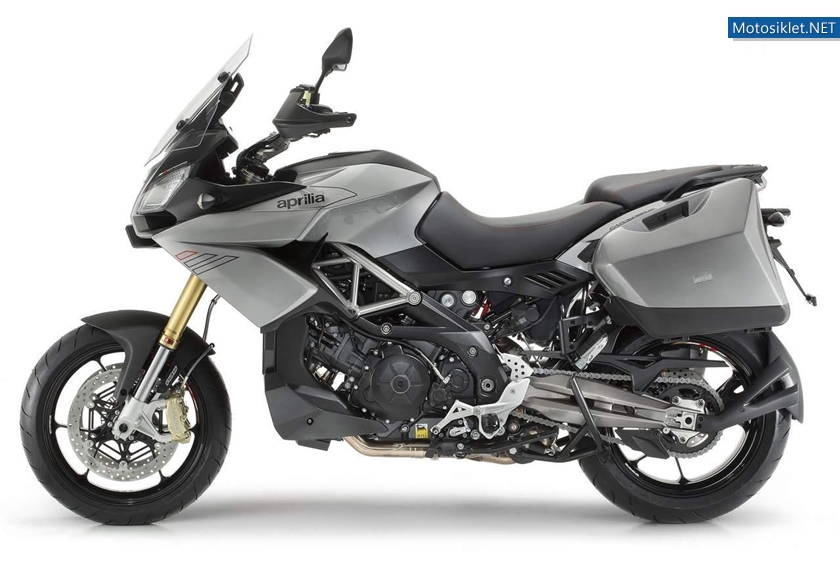 Aprilia-Caponord-1200-2013-Model-011