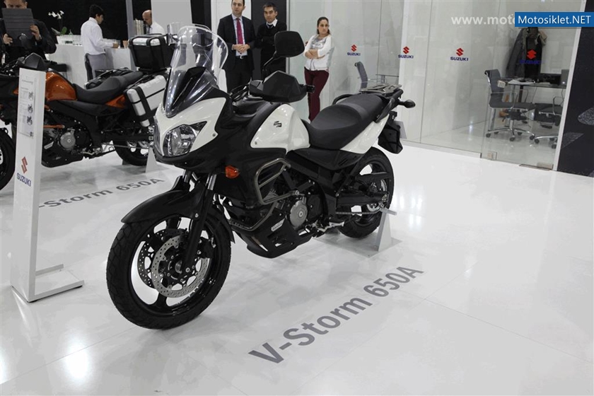 SuzukiStandi-MotobikeExpo-035