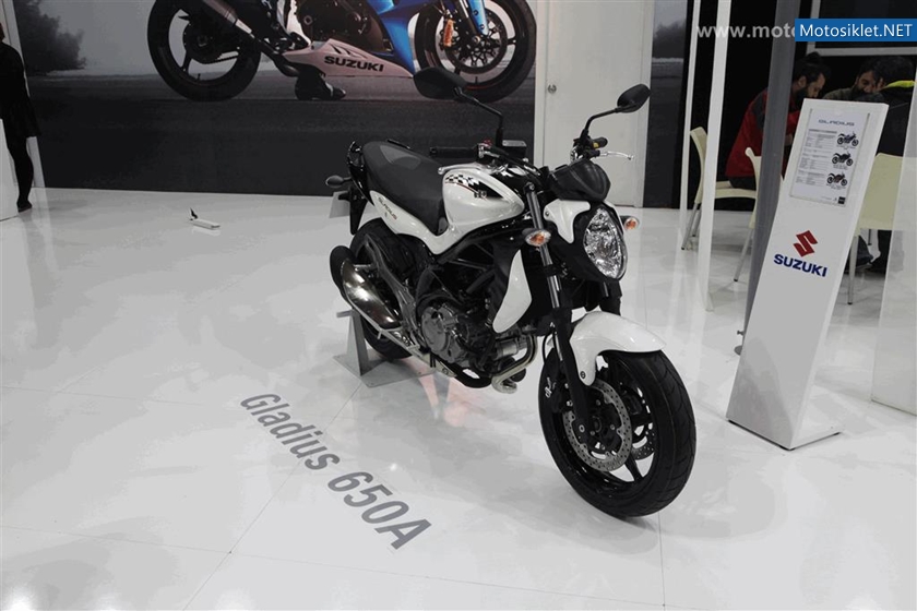 SuzukiStandi-MotobikeExpo-052