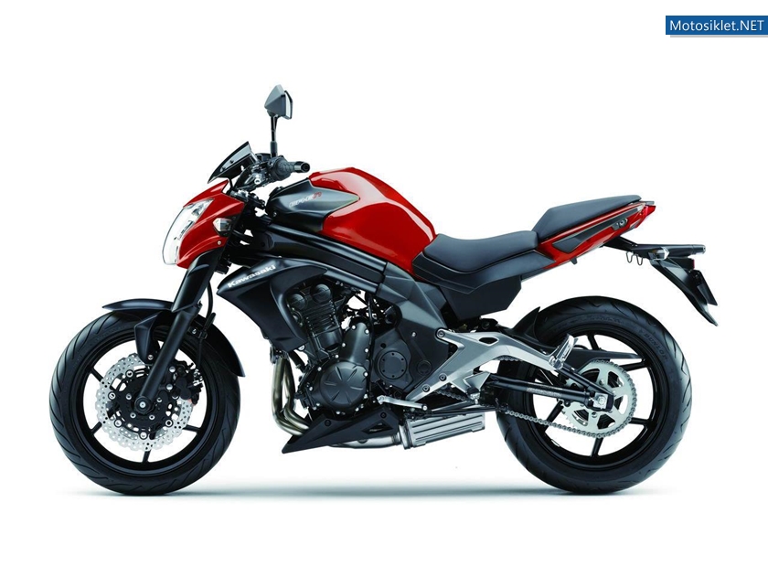 Kawasaki-ER-6N-2013-009