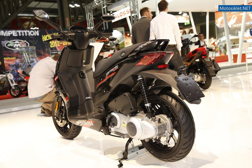 APRILIA-MilanoMotosikletFuari-016