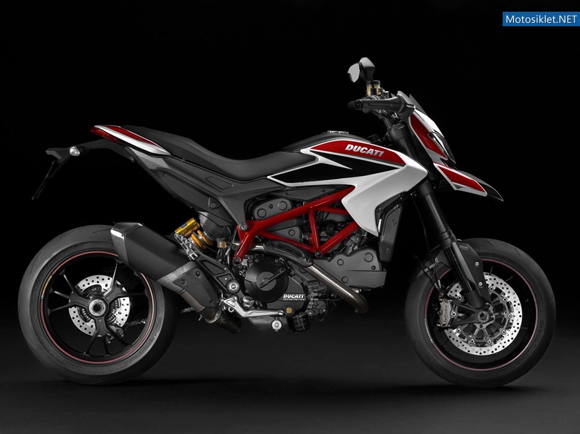 2013-Ducati-Hyperstrad-007