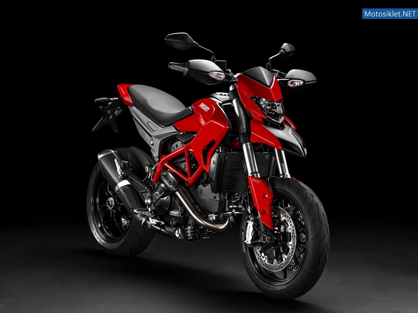 2013-Ducati-Hyperstrad-015