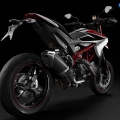 2013-Ducati-Hyperstrad-003