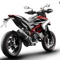 2013-Ducati-Hyperstrad-011