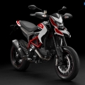 2013-Ducati-Hyperstrad-012