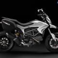 2013-Ducati-Hyperstrad-019