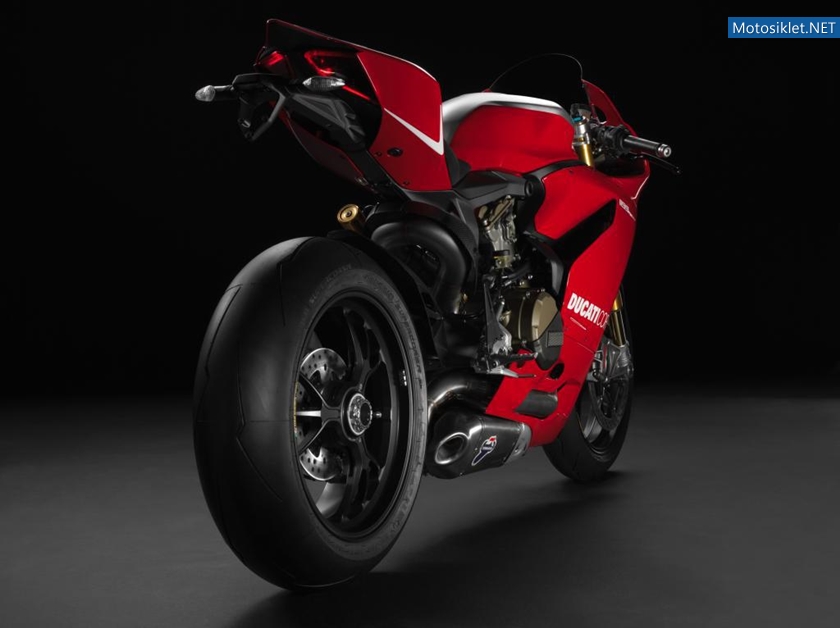Ducati1199-Panigale-R-003