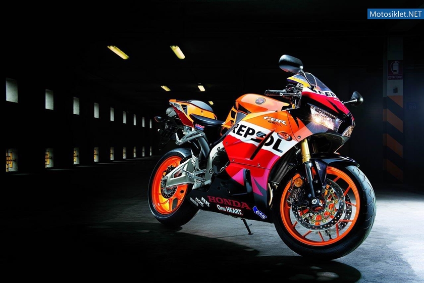 2013-Honda-CBR600RR-001