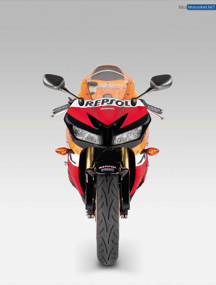 2013-Honda-CBR600RR-012