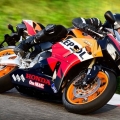 2013-Honda-CBR600RR-017