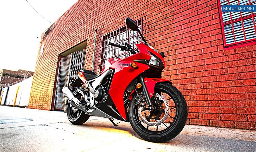 2013-Honda-CBR500-012