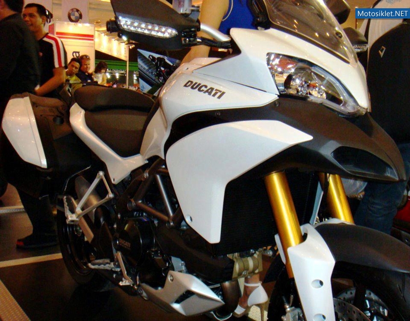Jakarta-Motorcycle-Show-2012-011