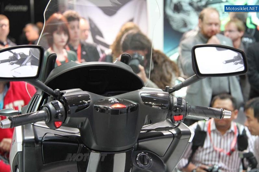 PeugeotMetropolis-400-2013-Intermot-MotosikletFuari-005