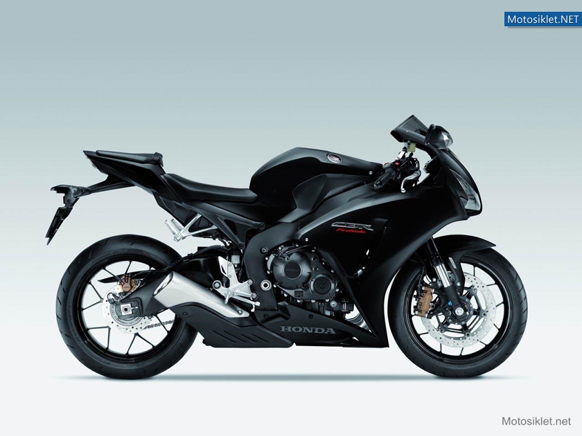 Honda-CBR1000RR-Fireblade-2013-003
