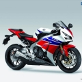 Honda-CBR1000RR-Fireblade-2013-001