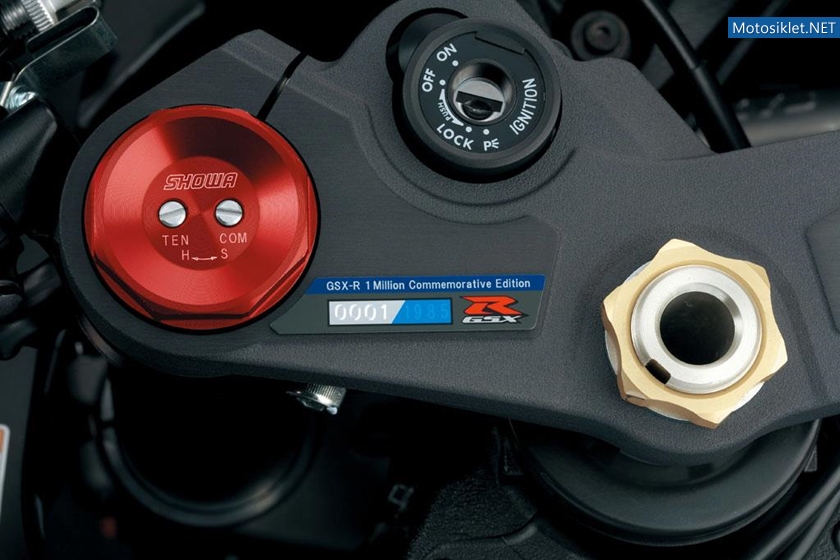 Suzuki-GSX-R1000-TheMillionthEdition-2013-001