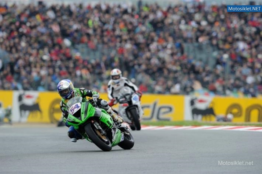 Kenan-Sofuoglu-Fransa-Magny-Cours-WSS-2012-002