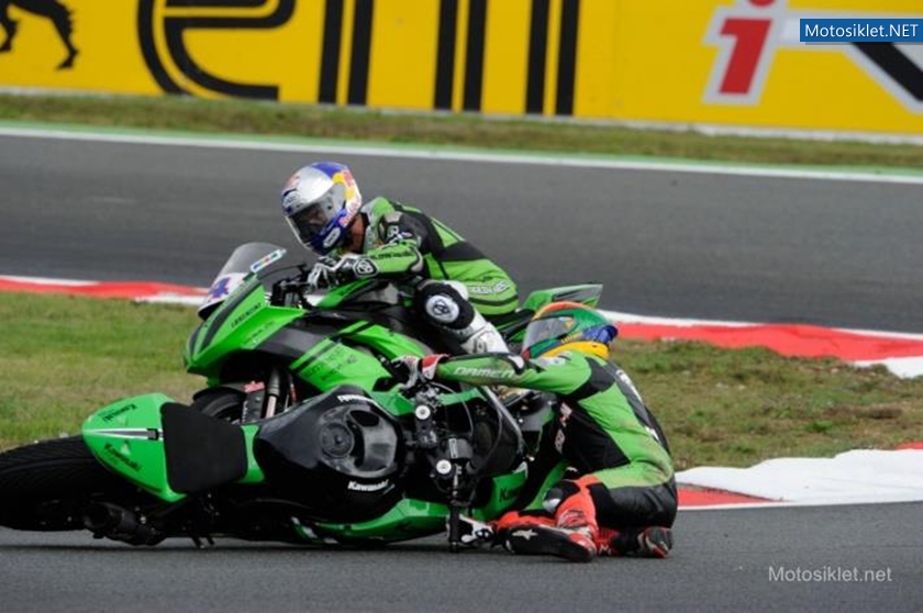 Kenan-Sofuoglu-Fransa-Magny-Cours-WSS-2012-020