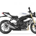 TriumphStreetTriple-R-2013Model-021