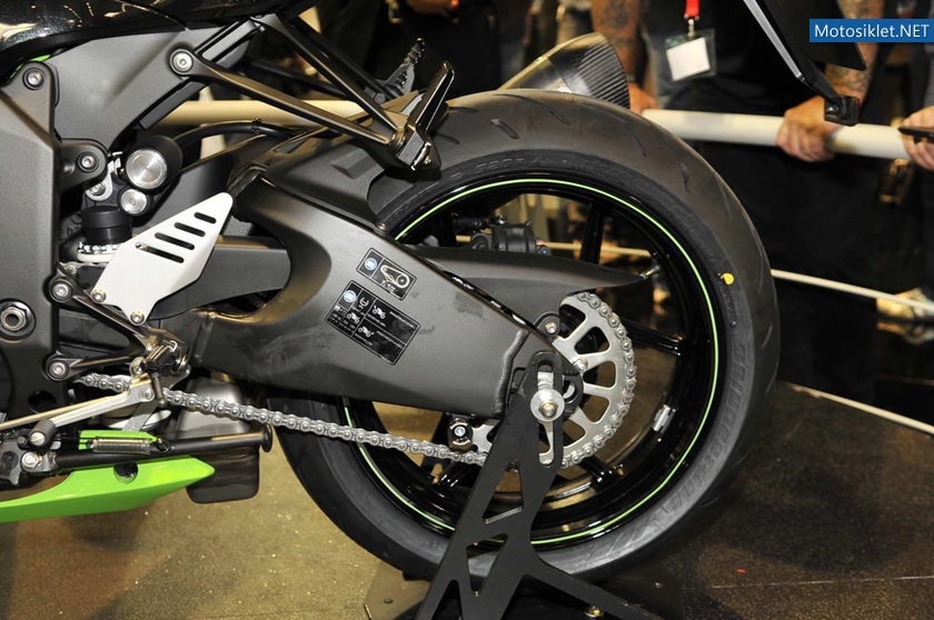 Kawasaki-ZX-6R-636-IntermotMotosikletFuari-2012-005