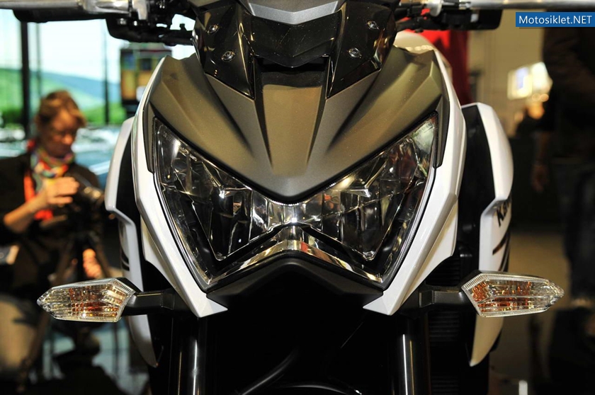 Kawasaki-Z800-IntermotMotosikletFuari-2012-005