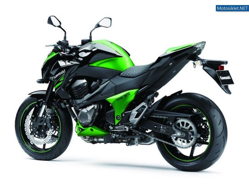 Kawasaki-Z800-2013-Model-008