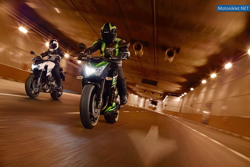 Kawasaki-Z800-2013-Model-010